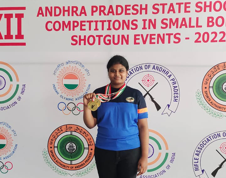 Rifle shooting gold