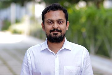 Dr Manish Kumar